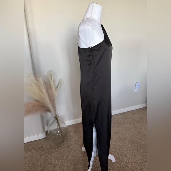 NWT Dress Day - Elegant Black One-Shoulder Dress - Picture 9 of 15